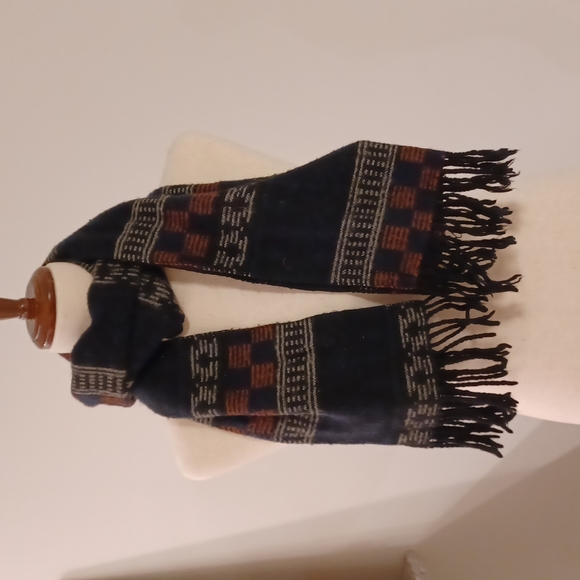 American Eagle scarf navy orange printed graphic Aztec design tassels used - Picture 7 of 16